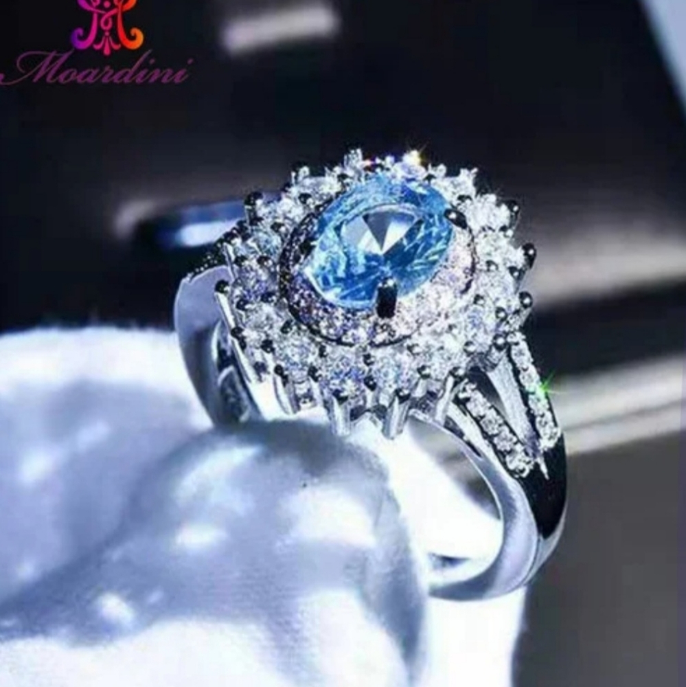 Ring - Picture 3 of 4